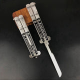 Zoro/Ace Handsome metal model toy, classic style, light and convenient, safety protection, stainless steel does not rust.